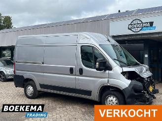krockskadad bil bedrijf Opel Movano 2.2D 140PK L2-H2 Navi Cruise Airco 2022/5
