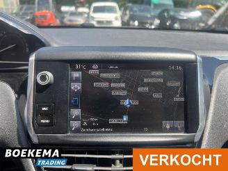Peugeot 208 1.2 PureTech Allure Navigatie Airco Cruise PDC picture 23