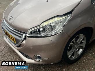 Peugeot 208 1.6 VTi Allure Leder Navi Climate Cruise PDC picture 6