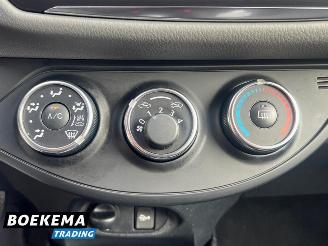 Toyota Yaris 1.3 VVT-i Navigatie Cruise Airco Camera Trekh. picture 28