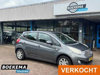 krockskadad bil auto Kia Venga 1.4 CVVT Navi Climate Cruise Camera PDC 2011/4