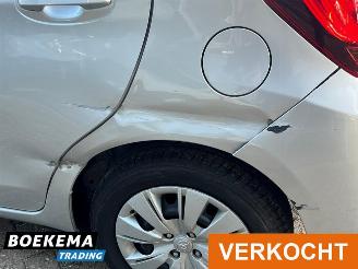 Toyota Yaris 1.5 Hybrid Now Navi Climate Cruise picture 9