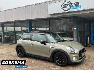 skadebil auto Mini Cooper 1.5 Automaat Keyless Led Navi Cruise Airco 2019/11