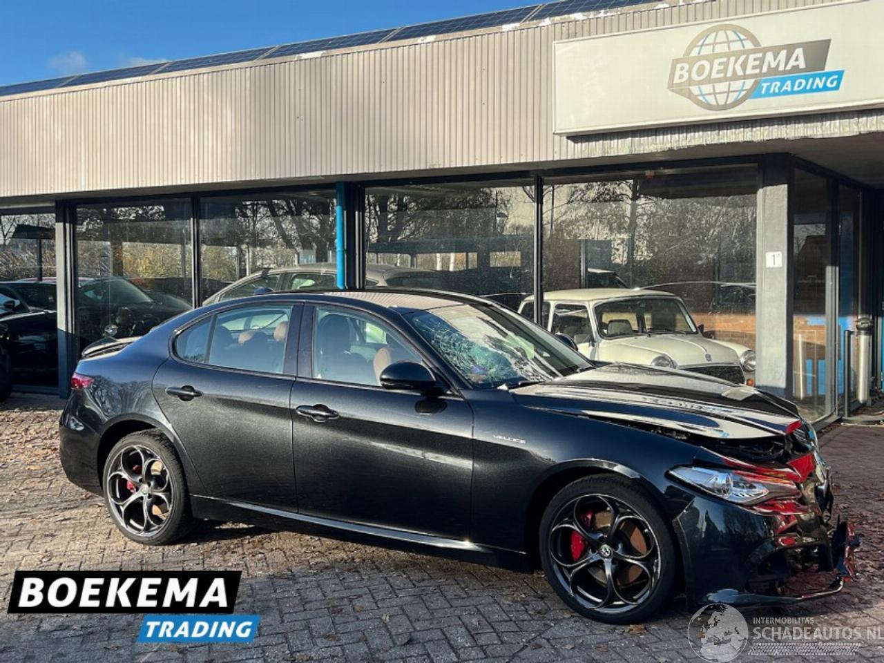 Alfa Romeo Giulia 2.0 T AWD Veloce 280PK Aut Leer Navi Stuur/Stoelverw. Cruise PDC
