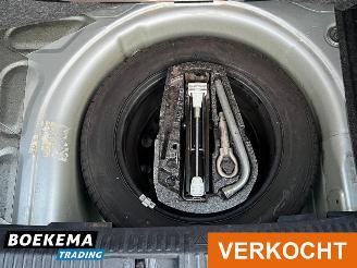 Volkswagen Polo 1.4-16V Highline 5-Deurs Navi Airco picture 11