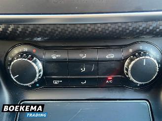 Mercedes A-klasse 180 Prestige AMG Panorama Navigatie Stoelverw. Airco PDC picture 29