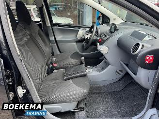 Toyota Aygo 1.0-12V Navigator Automaat Airco 5-Deurs picture 21