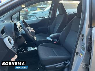 Toyota Yaris 1.5 Full Hybrid Aspiration Navi Climate Cruise Camera picture 14