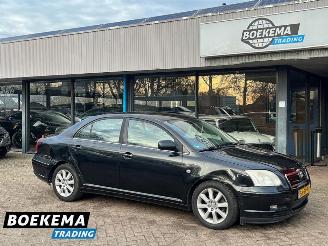 skadebil auto Toyota Avensis 1.8 VVTi Linea Luna Climate Trekhaak 2006/1