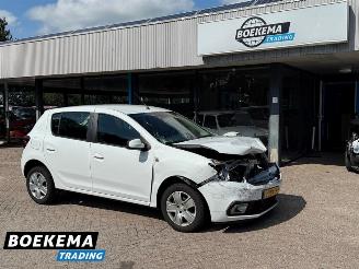 damaged passenger cars Dacia Sandero 0.9 TCe Easy-R Comfort Automaat Airco Cruise 2020/9