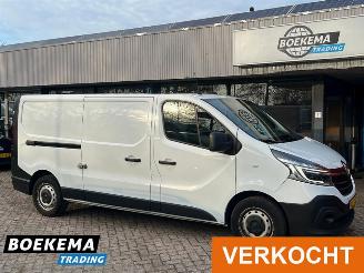 skadebil bedrijf Renault Trafic 2.0 dCi 120PK L2 Navi Airco Cruise PDC 2021/9