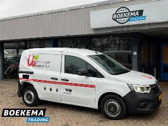 krockskadad bil bedrijf Renault Kangoo 1.5 Blue DCI Navigatie Camera Cruise Airco Trekhaak Schuifdeur 2024/12
