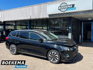 Vaurioauto  passenger cars Ford Focus Wagon 1.0 EcoBoost ST Line X Business Navigatie Winterpalkket 2021/4