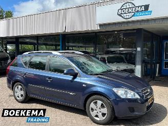 skadebil auto Kia Cee d cee'd 1.4 X-tra Climate PDC Trekhaak 2008/1