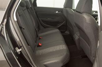 Peugeot 308 SW 1.2 Pano 96KW PureTech Blue Lease picture 31