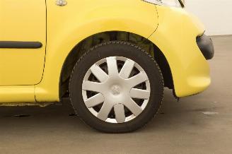 Peugeot 107 1.0-12V XS picture 26