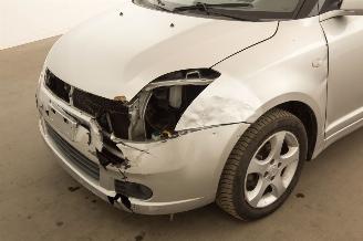 Suzuki Swift 1.3 GLS picture 30