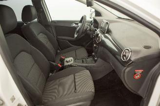 Mercedes B-klasse 220D motor kapot Ambition picture 20