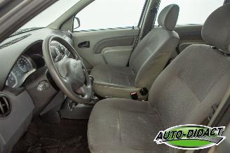 Dacia Logan 1.6-16V Lauréate 7p. picture 20