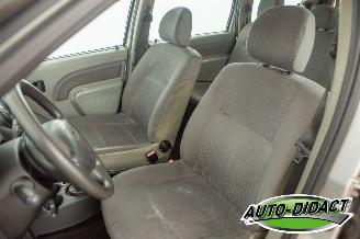 Dacia Logan 1.6-16V Lauréate 7p. picture 21