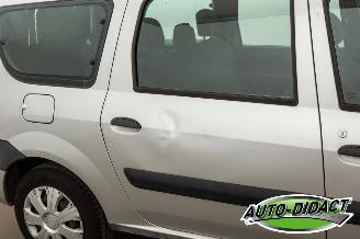 Dacia Logan 1.6-16V Lauréate 7p. picture 27