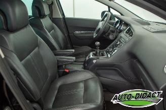 Peugeot 5008 1.6 THP GT 7P. Leer picture 20
