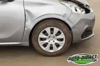 Peugeot 208 1.2 PureTech 90.243 km picture 31