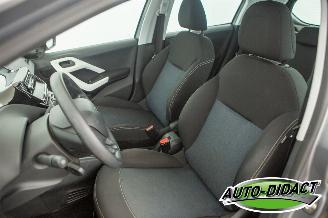 Peugeot 208 1.2 PureTech 90.243 km picture 26