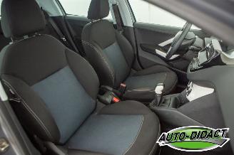 Peugeot 208 1.2 PureTech 90.243 km picture 24