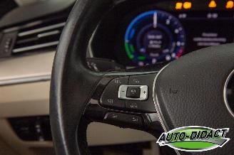 Volkswagen Passat GTE 1.4 TSI Variant Connected Series Plus picture 9