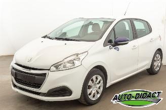 skadebil auto Peugeot 208 1.2 78.525 km 2018/6
