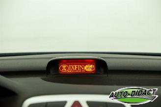 Peugeot 307 CC 2.0-16V Motorschade picture 7