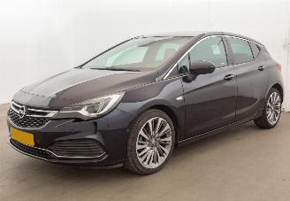 krockskadad bil auto Opel Astra 1.4 Clima Navi Camera 53.471 km Innovation 2018/4
