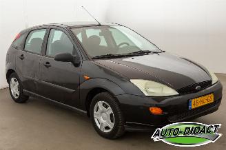 Ford Focus 1.4-16V Trend Airco picture 2