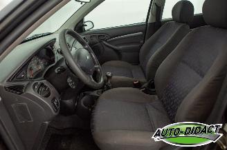 Ford Focus 1.4-16V Trend Airco picture 21