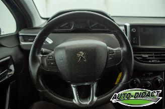 Peugeot 208 1.2 Airco Navi picture 5