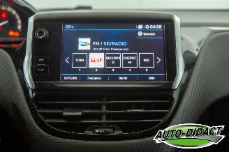 Peugeot 208 1.2 Airco Navi picture 7