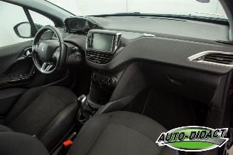 Peugeot 208 1.2 Airco Navi picture 19