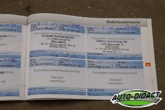 Peugeot 2008 1.2 88.215 km Clima Navi Access picture 30