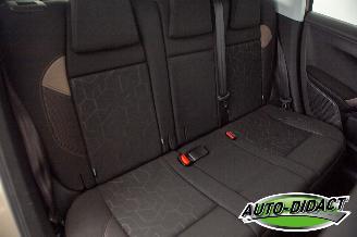 Peugeot 2008 1.2 88.215 km Clima Navi Access picture 20