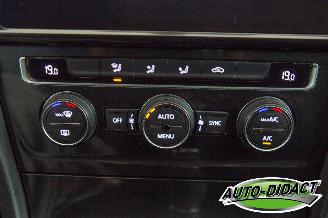 Volkswagen Golf 1.0 TSI Clima Navi Camera picture 9