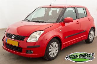 krockskadad bil auto Suzuki Swift 1.5 Exclusive Airco 2005/9