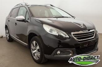 Peugeot 2008 1.2 Allure Clima picture 2