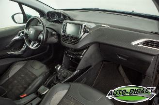Peugeot 2008 1.2 Allure Clima picture 20