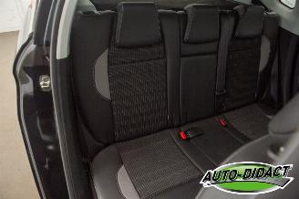 Peugeot 2008 1.2 Allure Clima picture 17