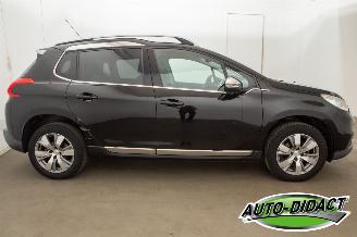 Peugeot 2008 1.2 Allure Clima picture 35