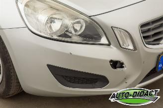 Volvo V-60 1.6 D2 Kinetic Clima Navi picture 31