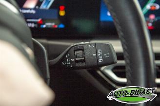 BMW 3-serie 318i Automaat Digi Dash Clima Navi picture 16