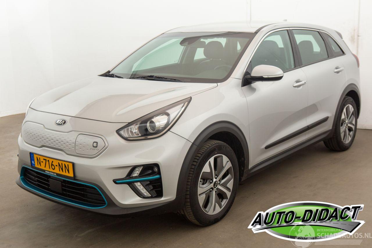Kia e-Niro DynamicLine 64 kWh 62.924 km Navi Clima Camera