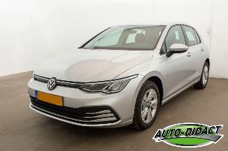 skadebil auto Volkswagen Golf 1.0 TSI 3129 km Clima Navi Camera Life Business 2024/4